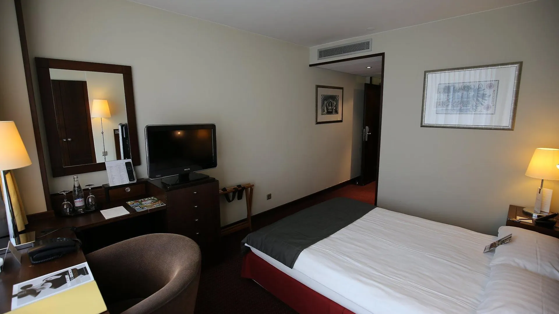 Hotel Savigny Frankfurt City Frankfurt am Main 4*,